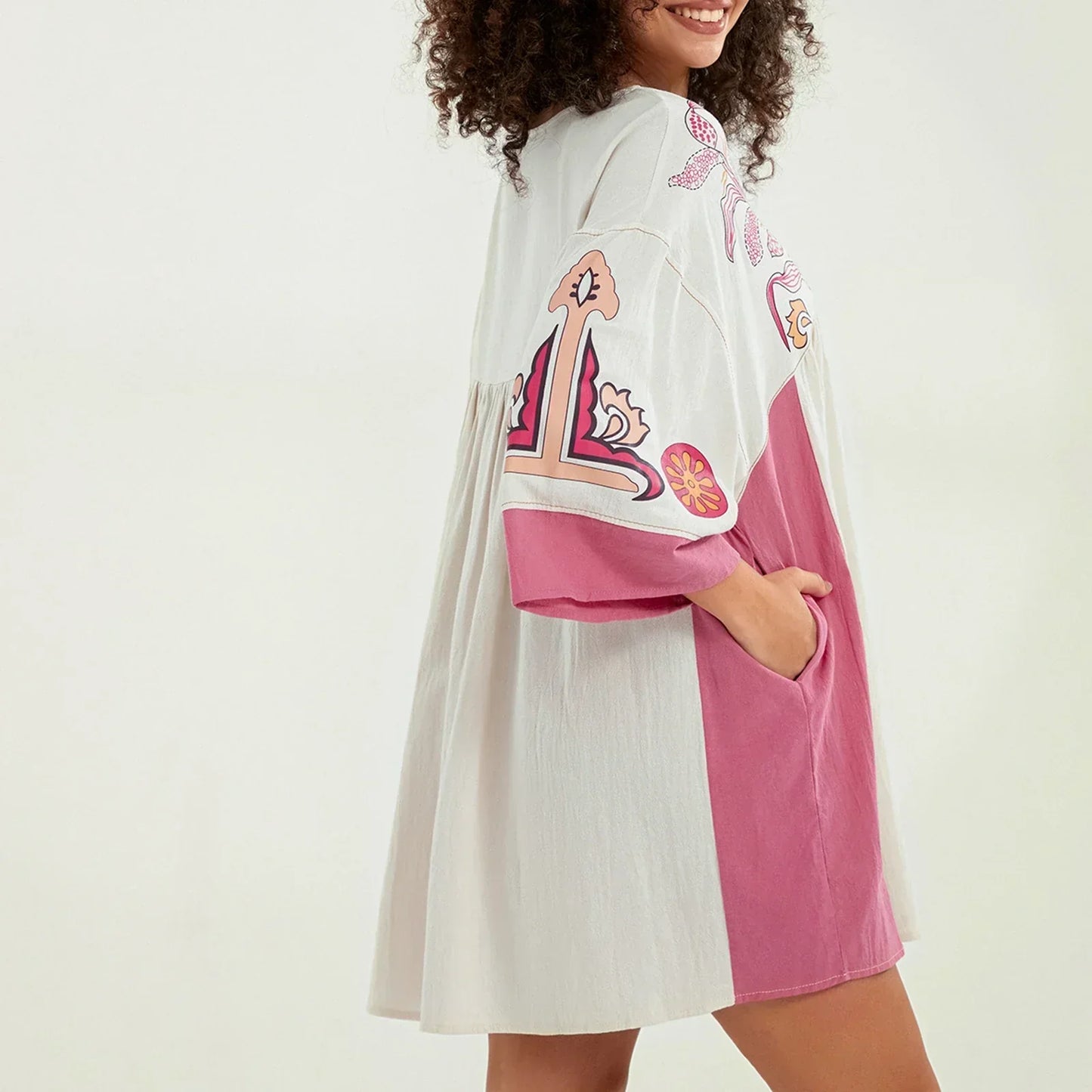 Vestido túnica mujer con bordados escote en V