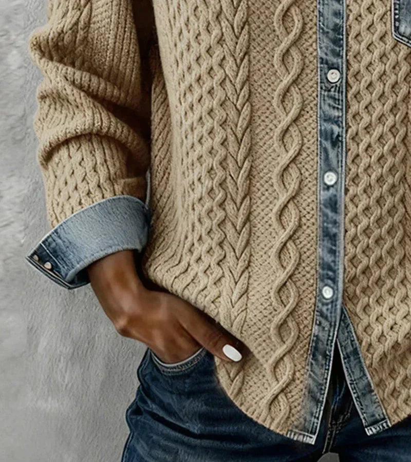 mujer tejido con detalles denim estilo casual elegante