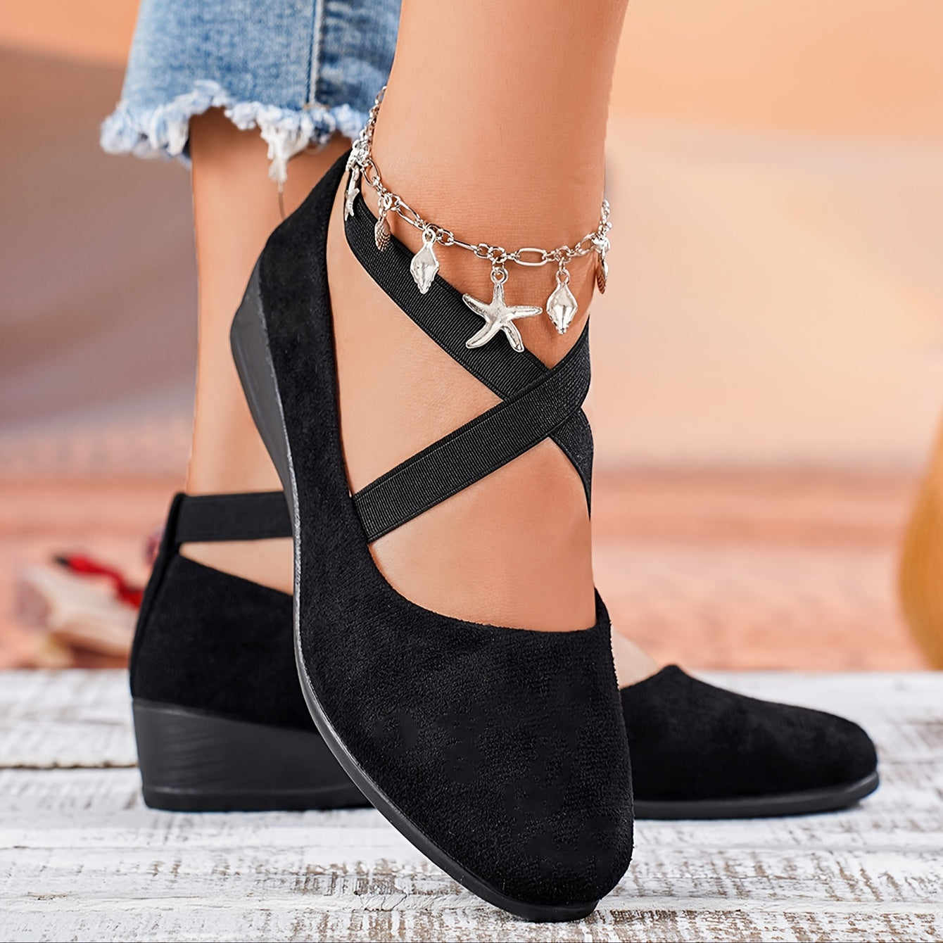 Zapatos mujer con tiras cruzadas y puntera redondeada informales