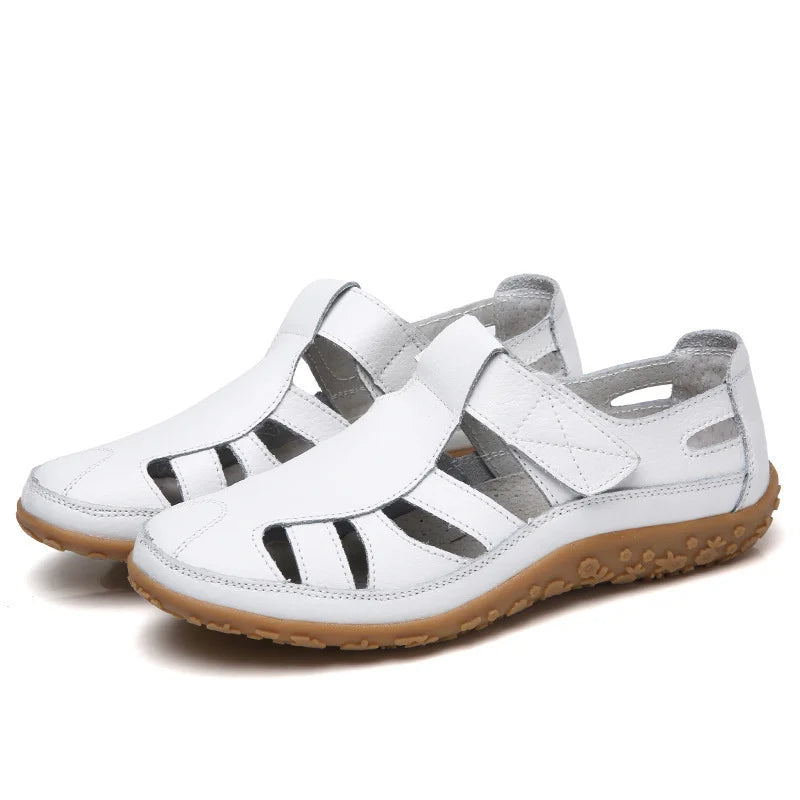 Sandalias romanas mujer de cuero suave caladas suela flexible