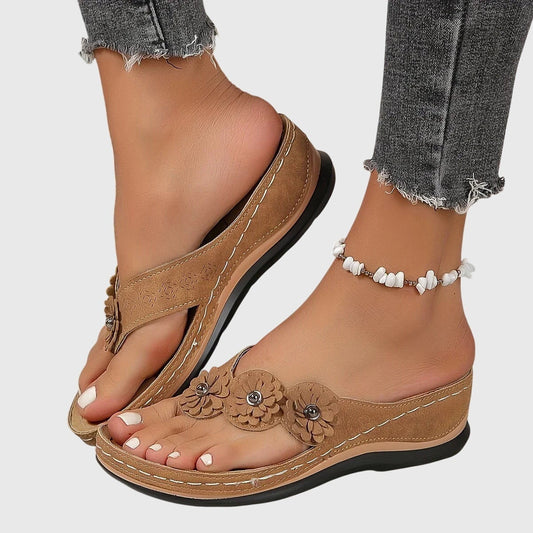 Chanclas Mujer Cuña Baja Flores Decorativas - Mavetta