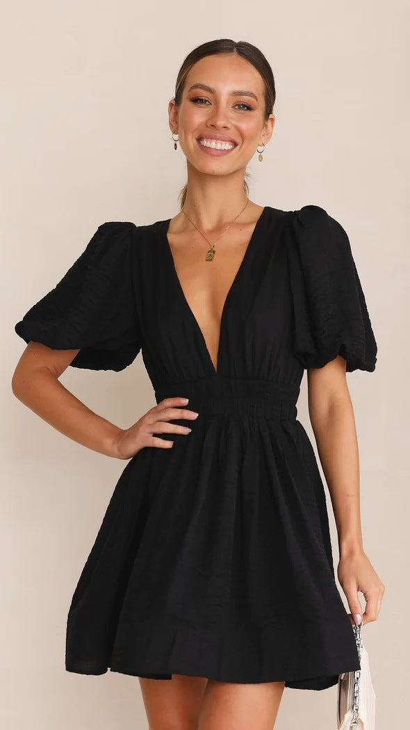 Vestido mini mujer de primavera con mangas abullonadas