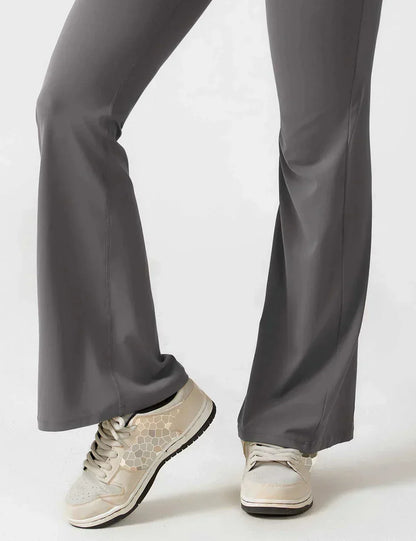 Mono Mujer con Espalda en V y Pierna Flare Ajuste Elegante