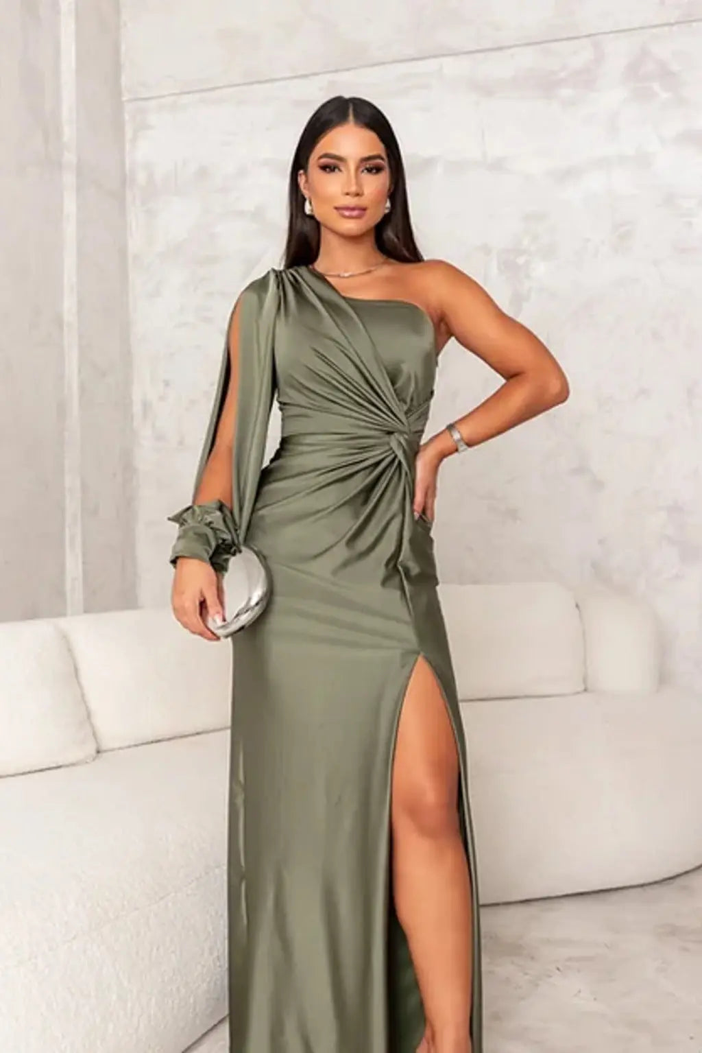 Vestido maxi mujer de satén drapeado un hombro