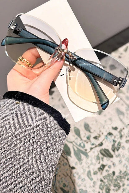 Gafas de sol mujer sin montura estilo gato lente degradada