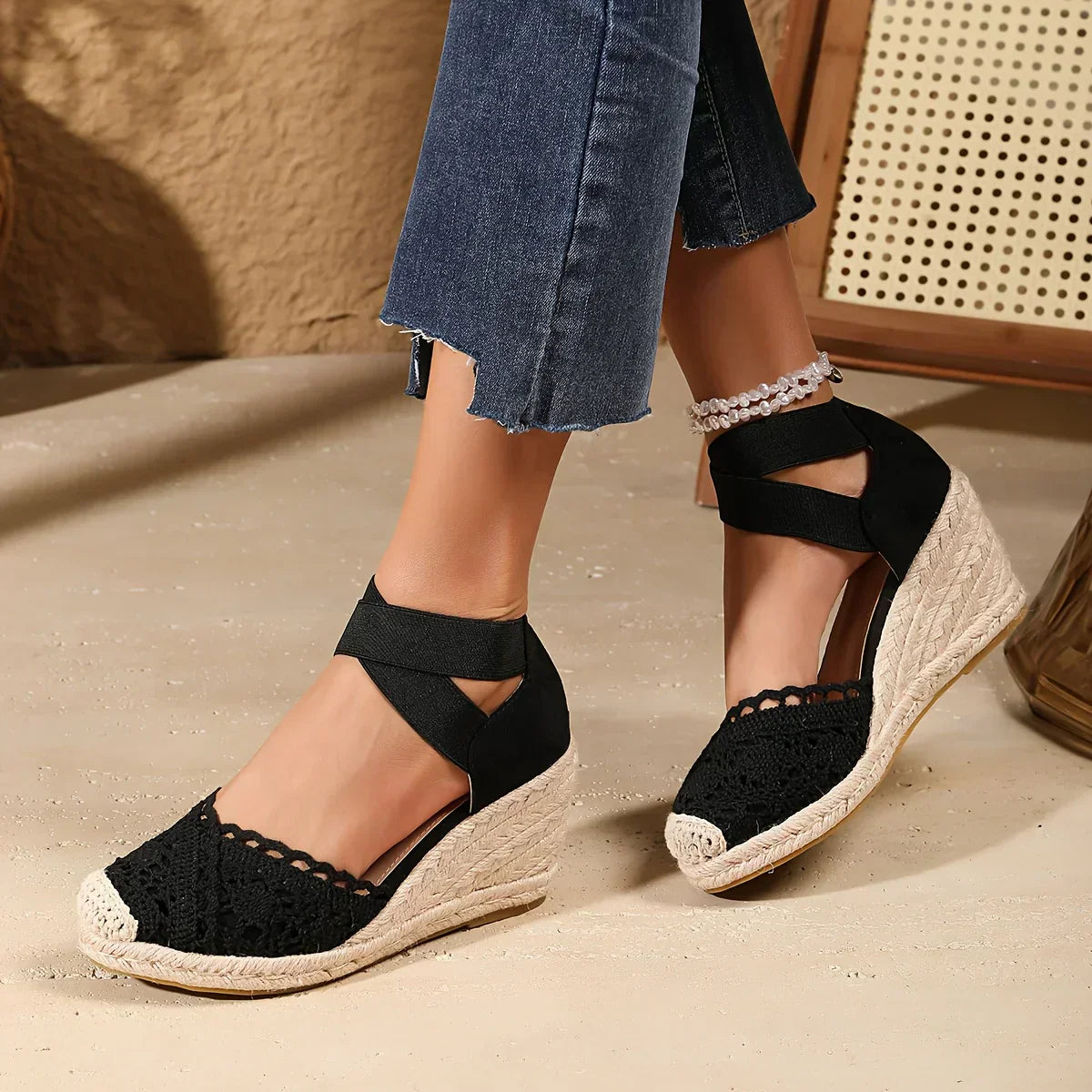 Zapatos Mujer de Cuña con Crochet y Tira Elástica en Tobillo