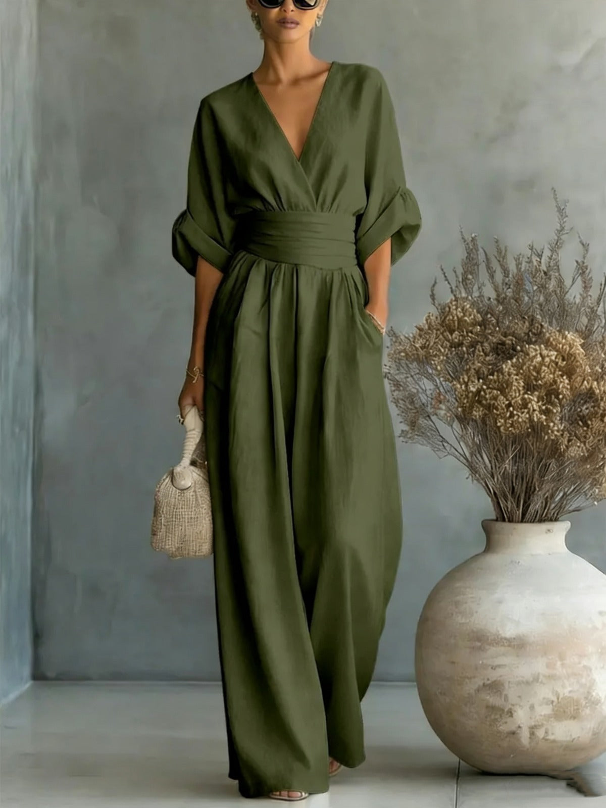 Mono Mujer Elegante Escote en V