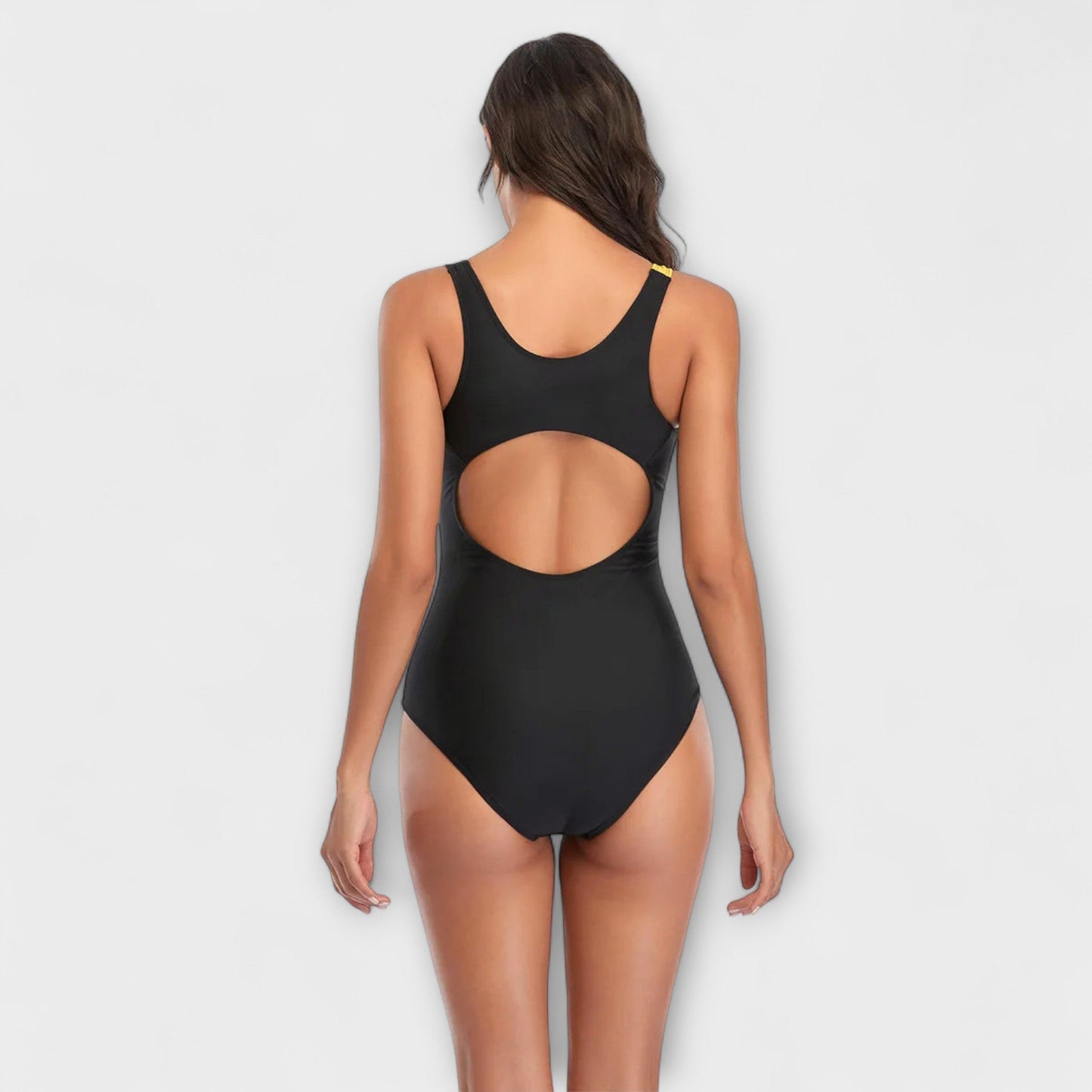 Bañador deportivo mujer con franjas diseño dinámico