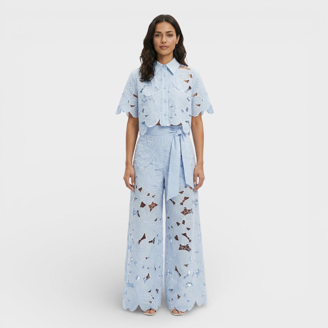 Conjunto Mujer Camisa y Pantalón Ajustado