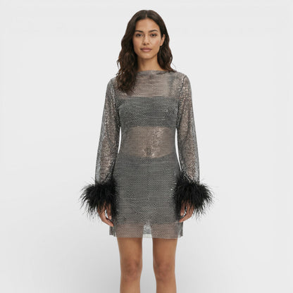 Vestido mini mujer con plumas estilo fiesta