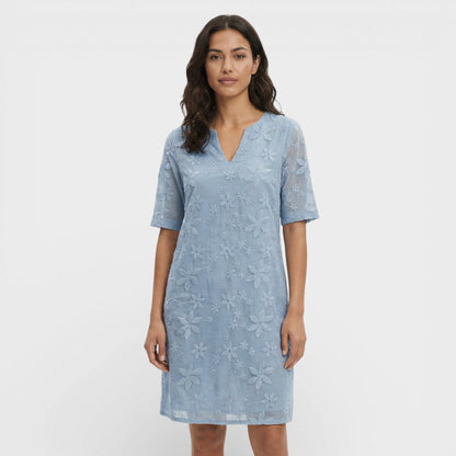 Vestido Midi Mujer Bordado Floral Ajuste Regular