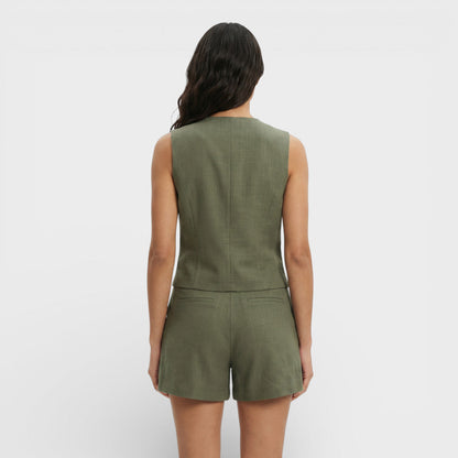 Conjunto Mujer Chaleco y Shorts Casual