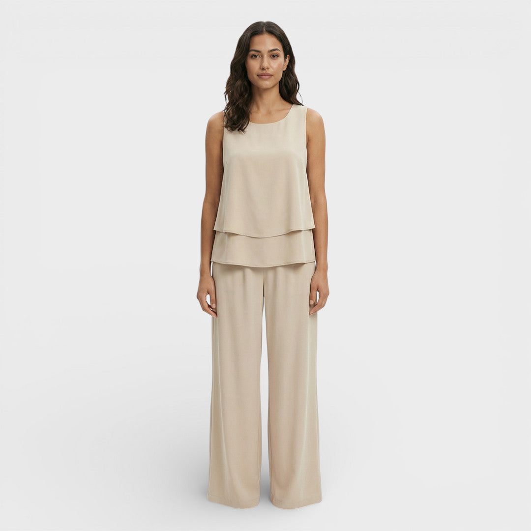 Conjunto Mujer y Pantalón Ajustado