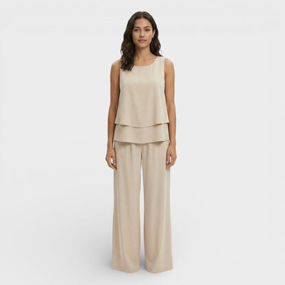 Conjunto Mujer y Pantalón Ajustado