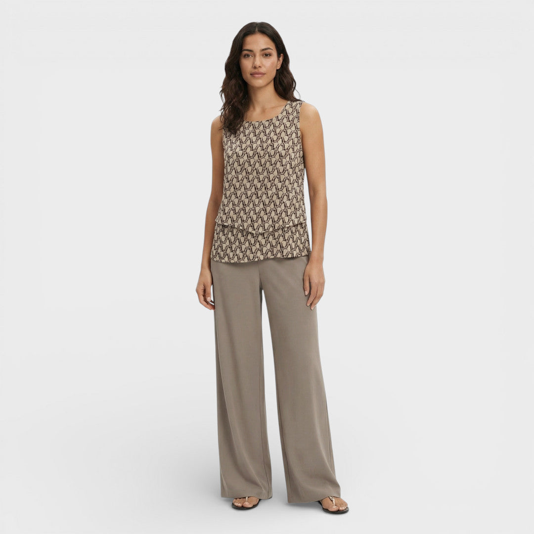 Conjunto Mujer y Pantalón Ajustado