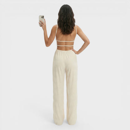 Mono Mujer Pierna Ancha Espalda Abierta