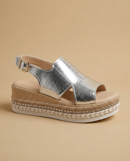 Sandalia Plataforma Mujer Cuero Metalizado Estilo Croco Tachuelas