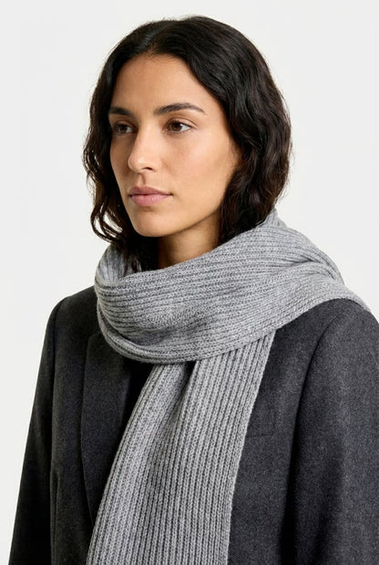 Bufanda Unisex de Tejido Clásico Suave