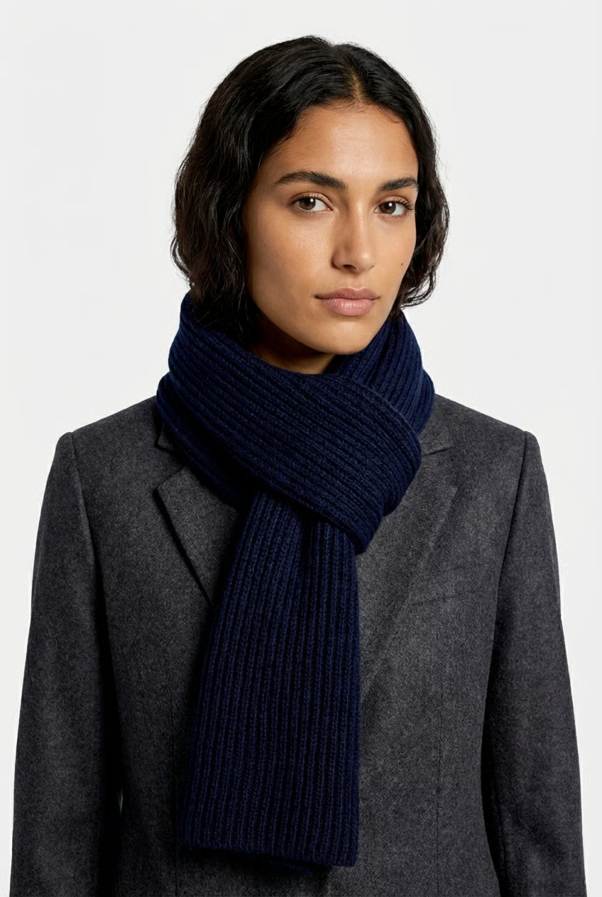 Bufanda Unisex de Tejido Clásico Suave