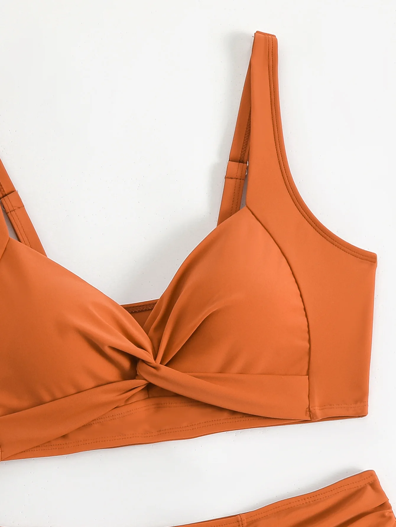 Bikini Mujer de Talle Alto con Detalle de Giro