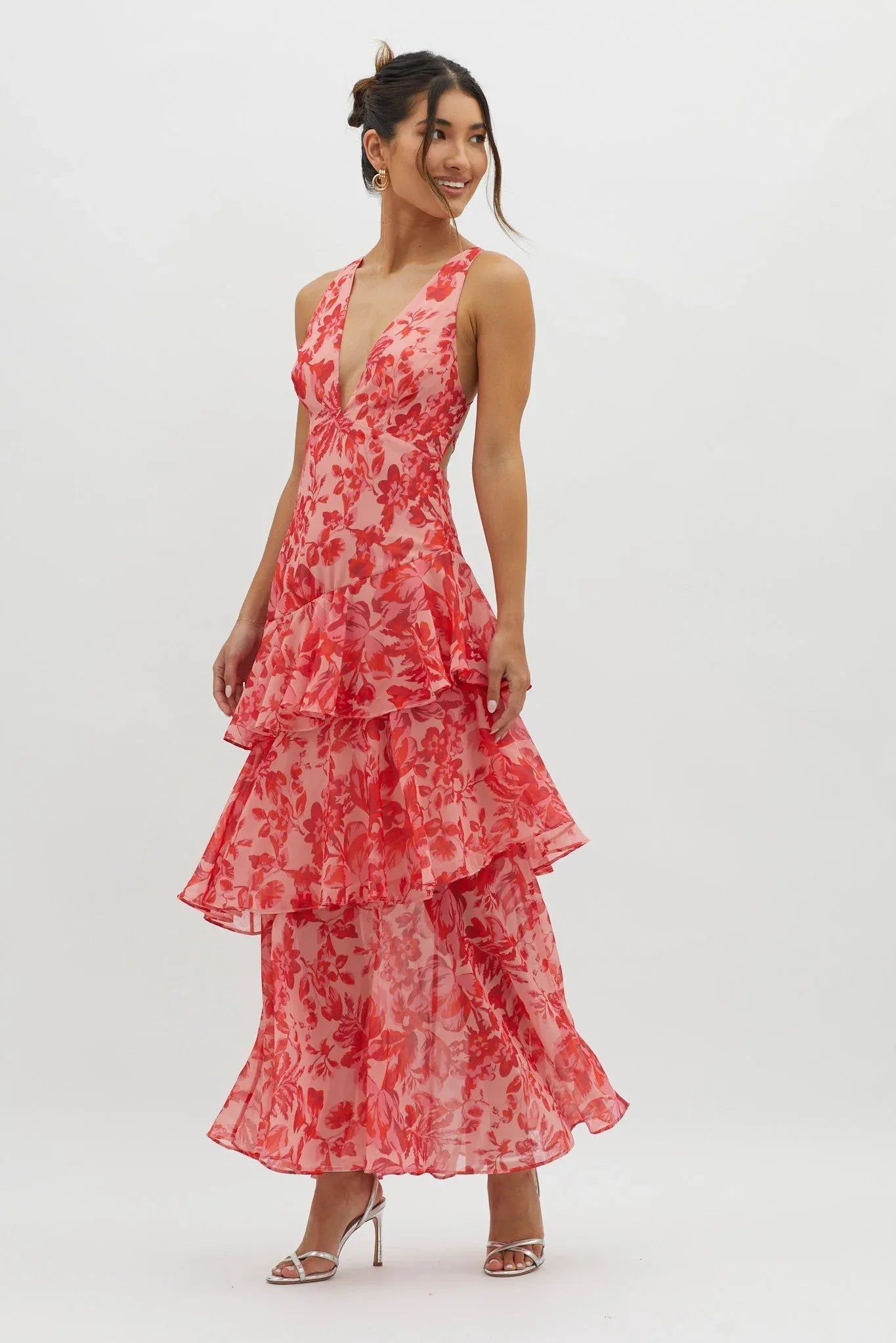 Vestido largo mujer de tela ligera con volantes