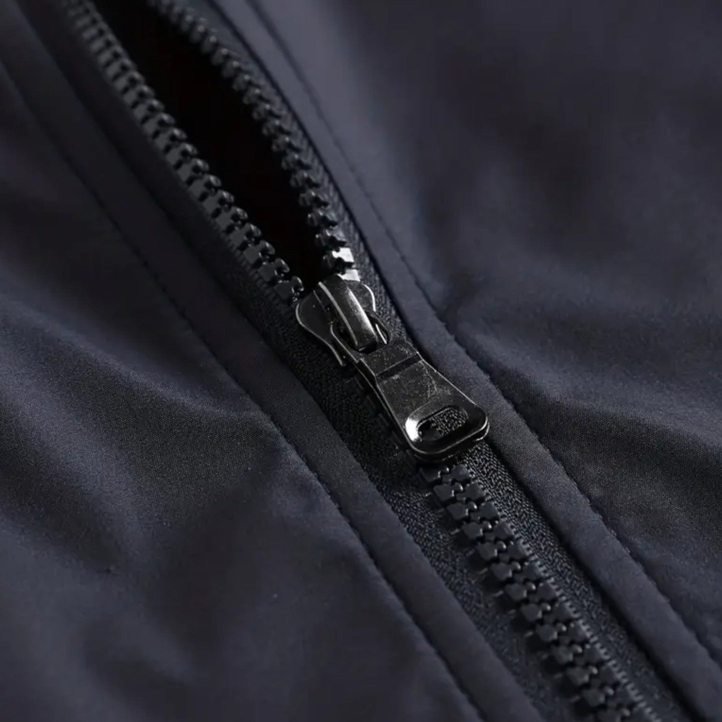 Chaqueta Ligera Hombre con Cremallera y Cuello Alto