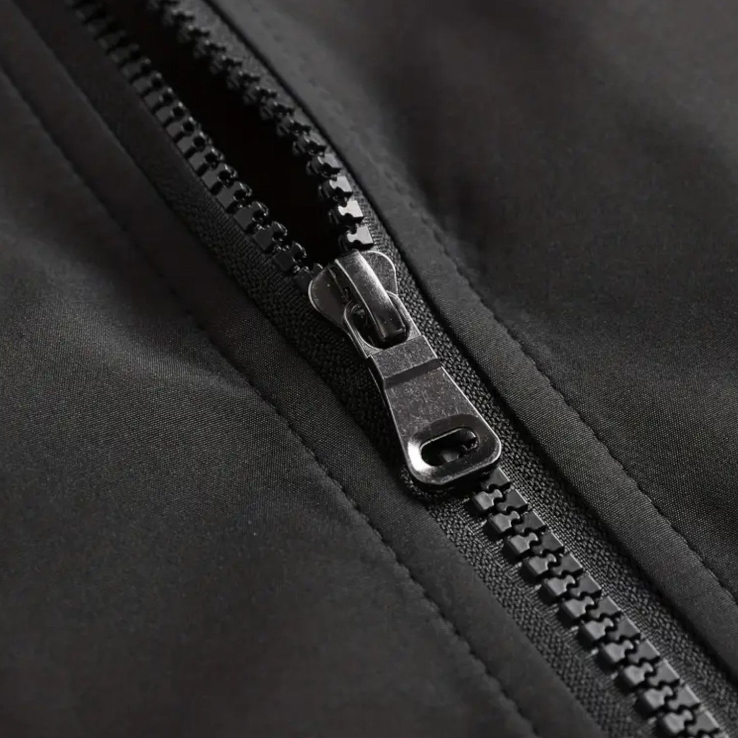 Chaqueta Ligera Hombre con Cremallera y Cuello Alto