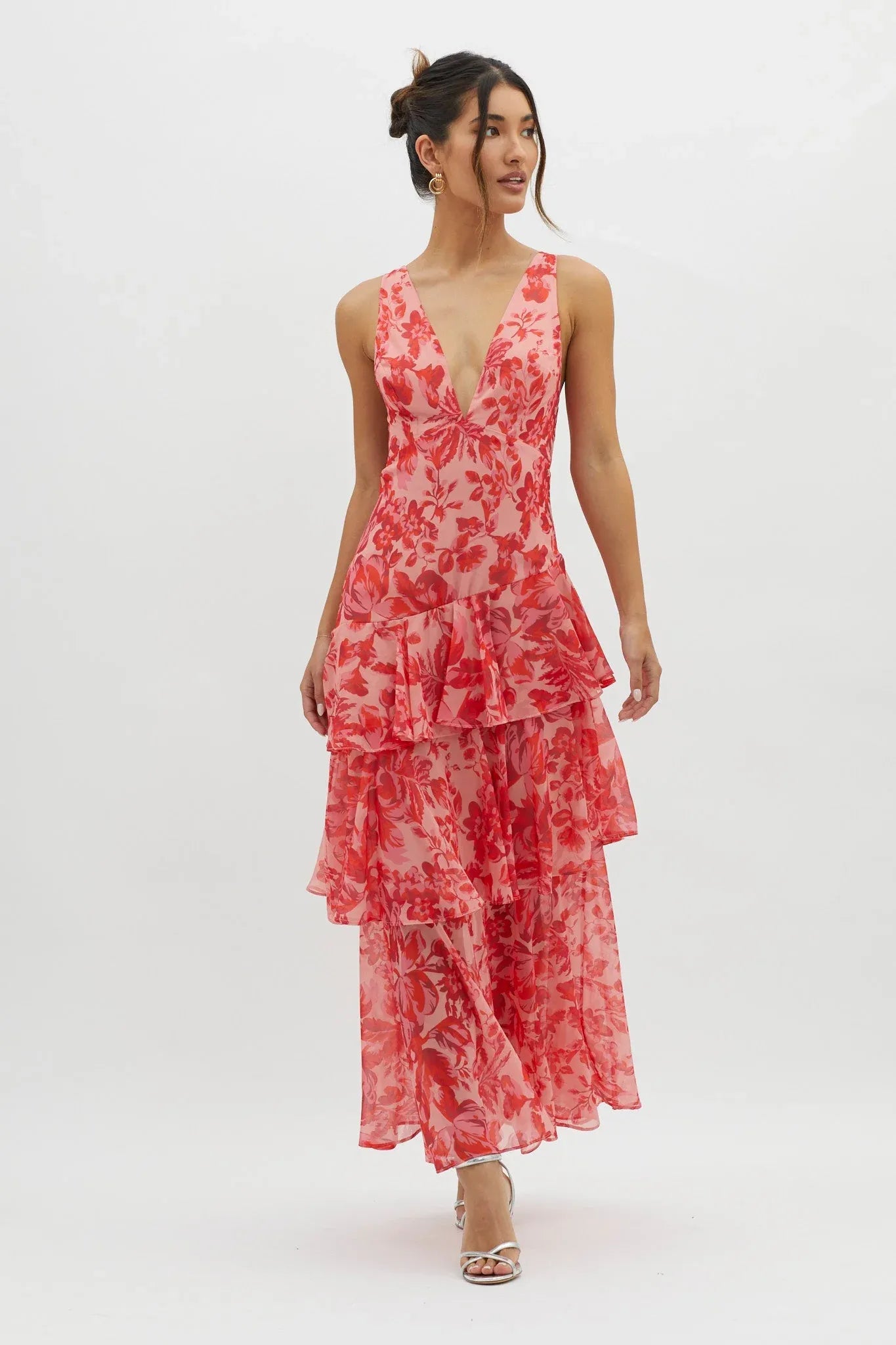 Vestido largo mujer de tela ligera con volantes