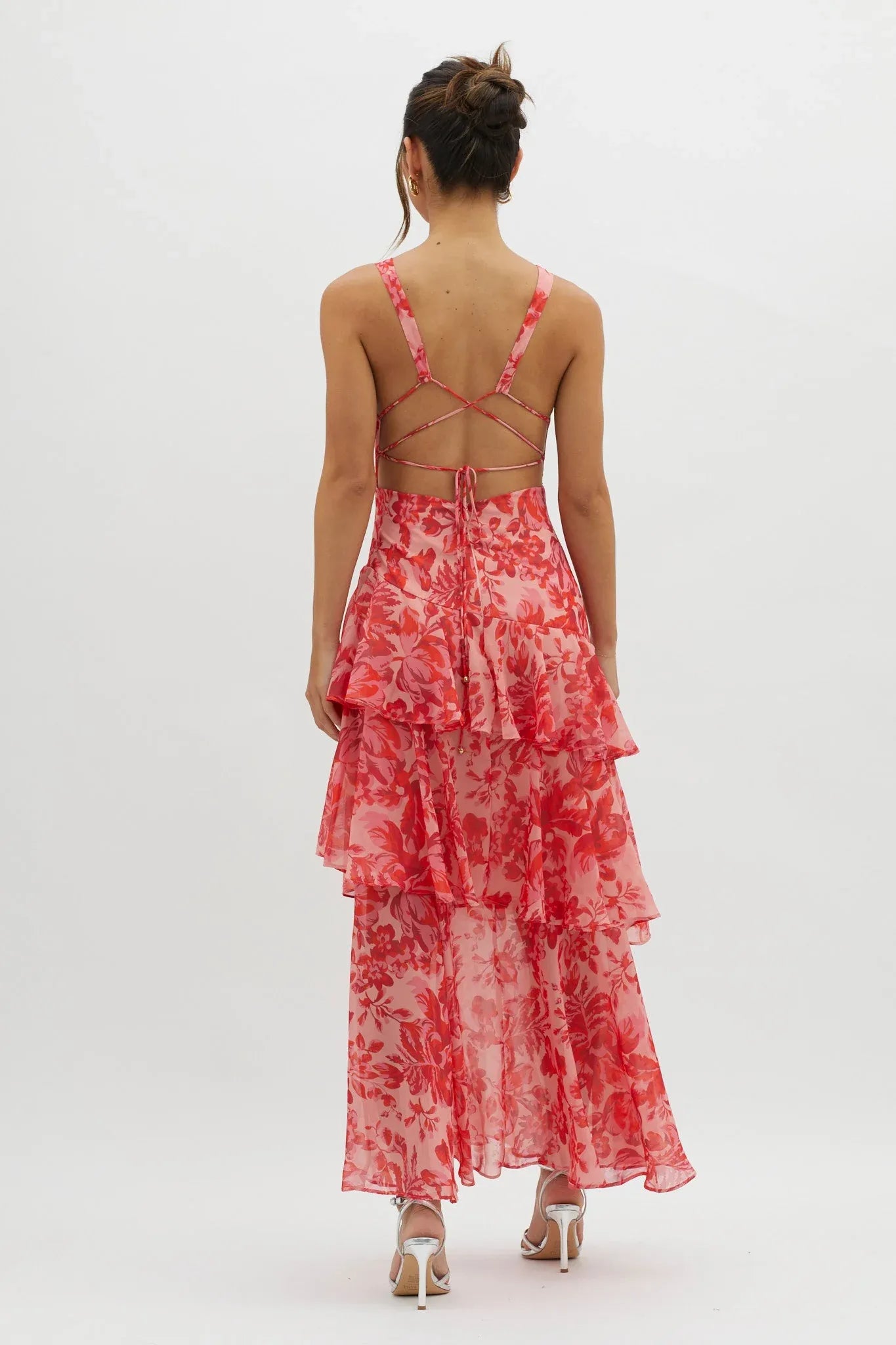 Vestido largo mujer de tela ligera con volantes