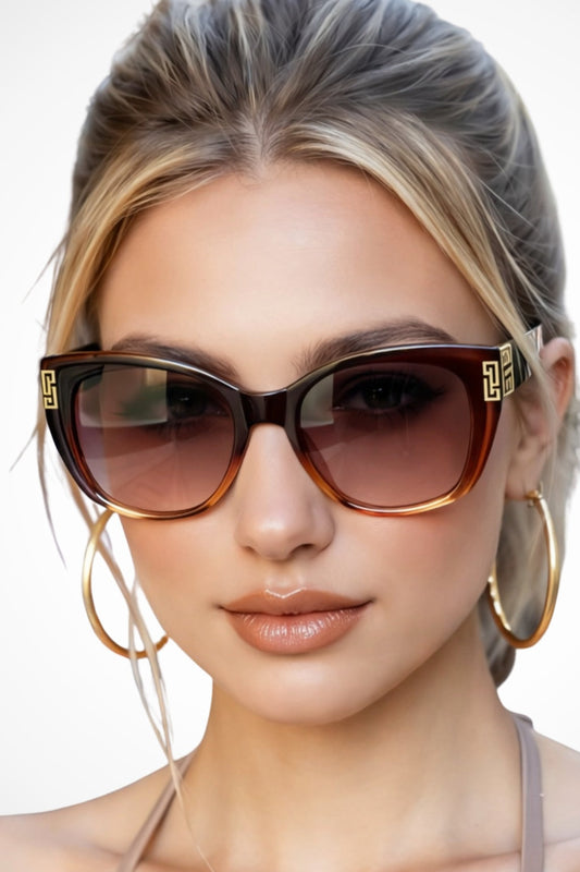 Gafas de Sol Mujer Estilo Gato Detalle Metálico Lente Degradada - Mavetta