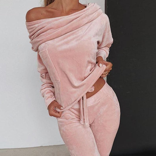 Conjunto Mujer Lounge Terciopelo Hombros Descubiertos Elegante - Mavetta