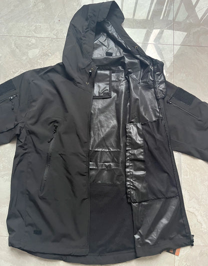 Chaqueta táctica hombre con capucha y bolsillos funcionales