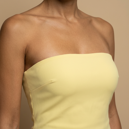 Vestido Midi Mujer Strapless Ajustado con Volante en Bajo