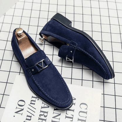 Mocasines Hombre de Vestir con Detalle Metálico y Diseño Angular