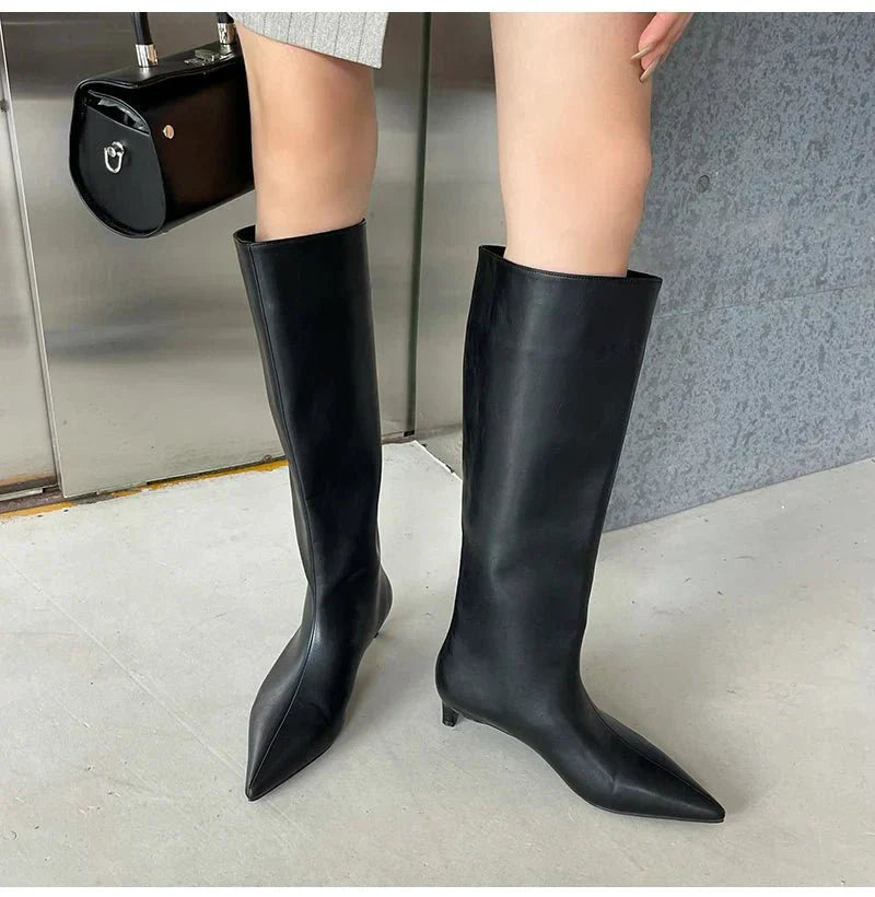 Botas altas mujer de piel con cierre lateral elegante
