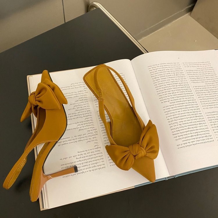 Zapatos tacón mujer con lazo decorativo elegante