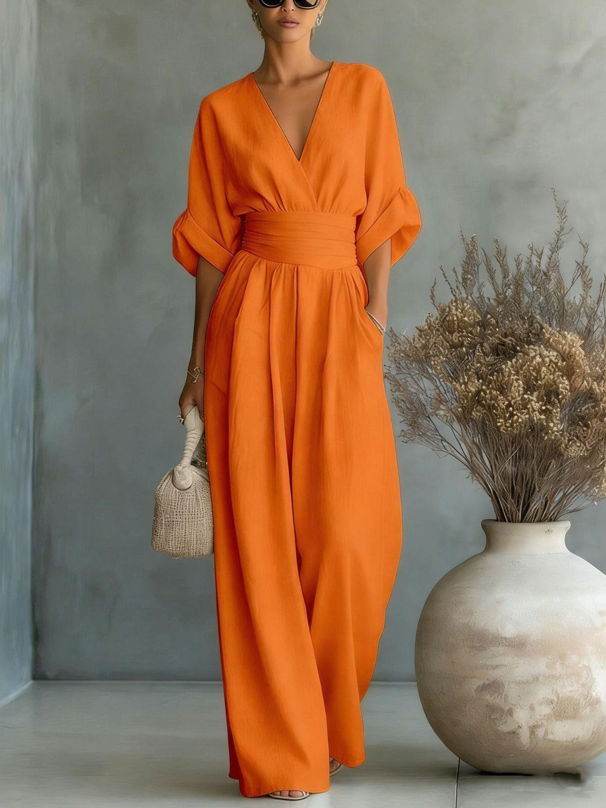 Mono Mujer Elegante Escote en V