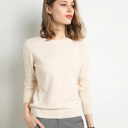 Jersey mujer de lana y cachemira cuello redondo corte ajustado