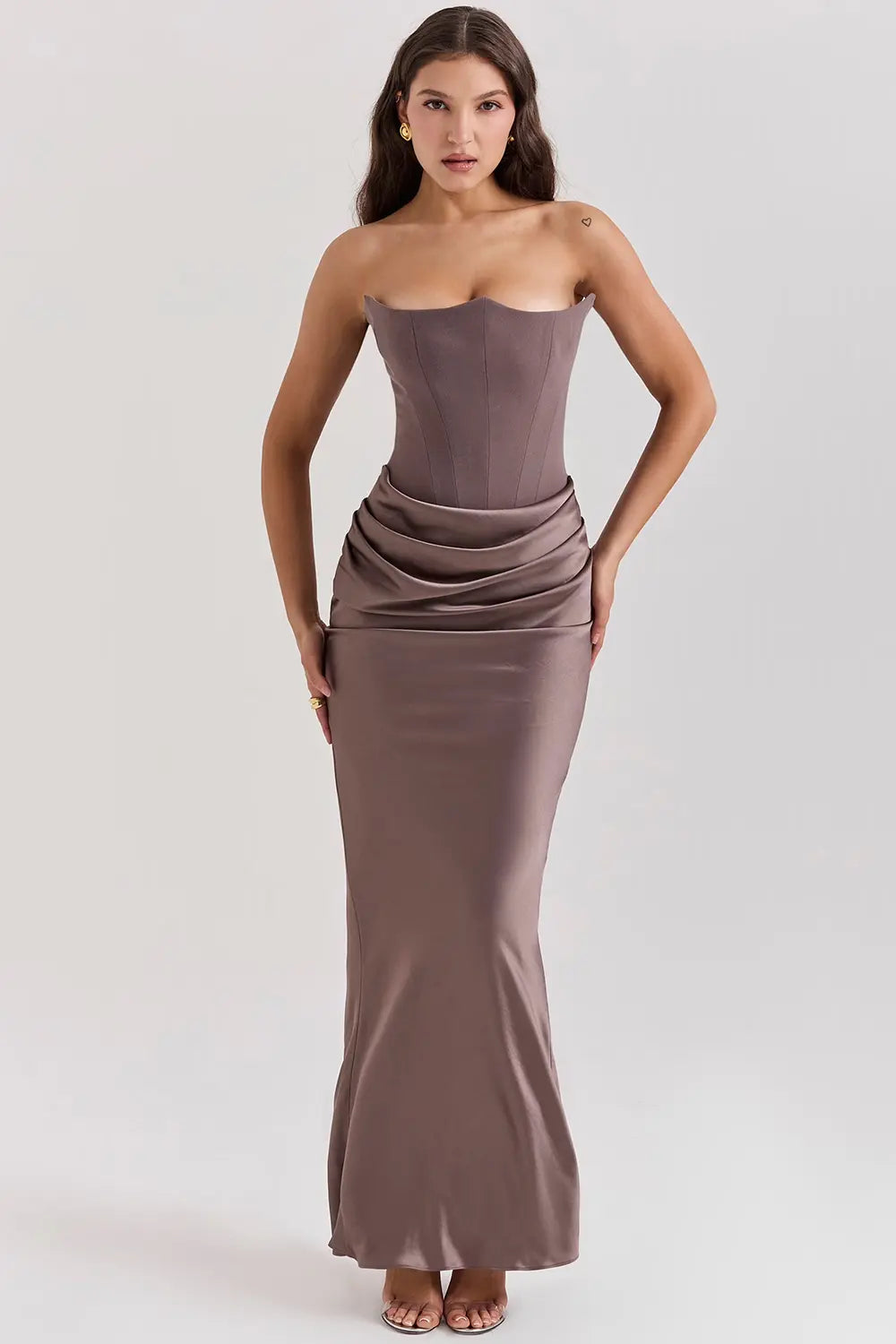 Vestido maxi mujer de satén sin tirantes fruncido favorecedor