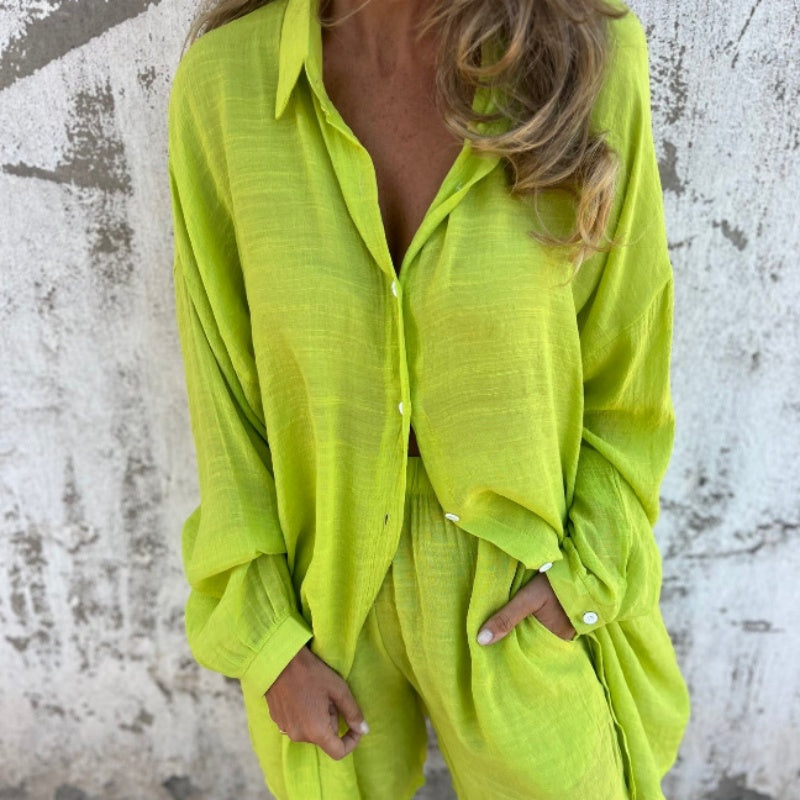 Conjunto Mujer de Camisa y Pantalón Botones Ajuste Clásico