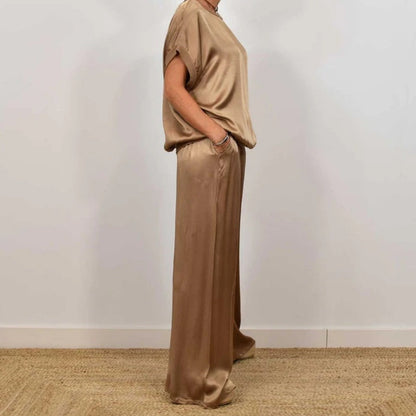 Conjunto Mujer de Satén y Pantalón de Pierna Ancha