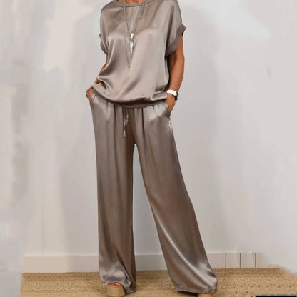 Conjunto Mujer de Satén y Pantalón de Pierna Ancha
