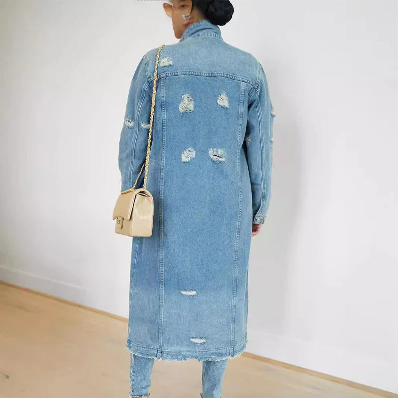 Chaqueta vaquera mujer larga con roturas estilo desgastado
