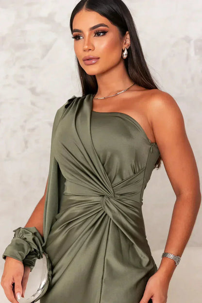 Vestido Mujer Satinado Manga Asimétrica