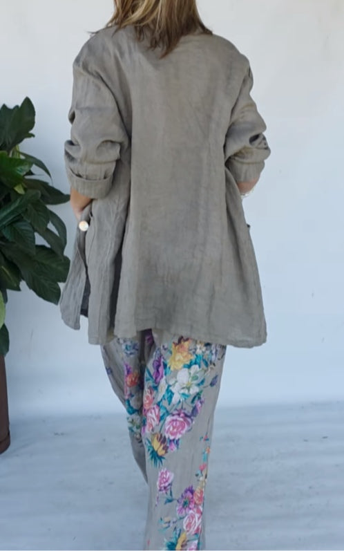 Conjunto mujer chaqueta ligera y pantalón ancho estampado fluido