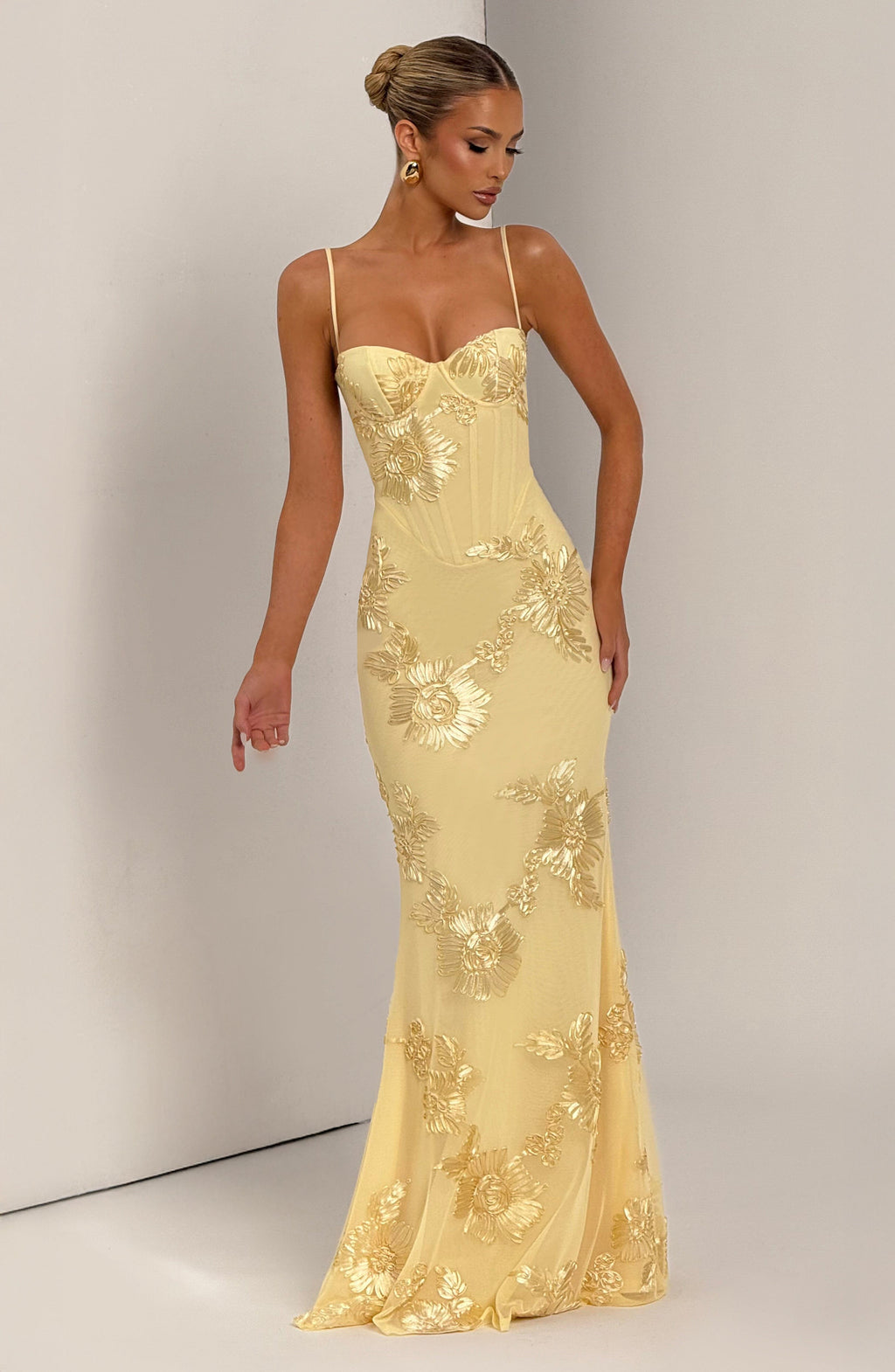 Vestido maxi mujer con bordado floral estilo boda