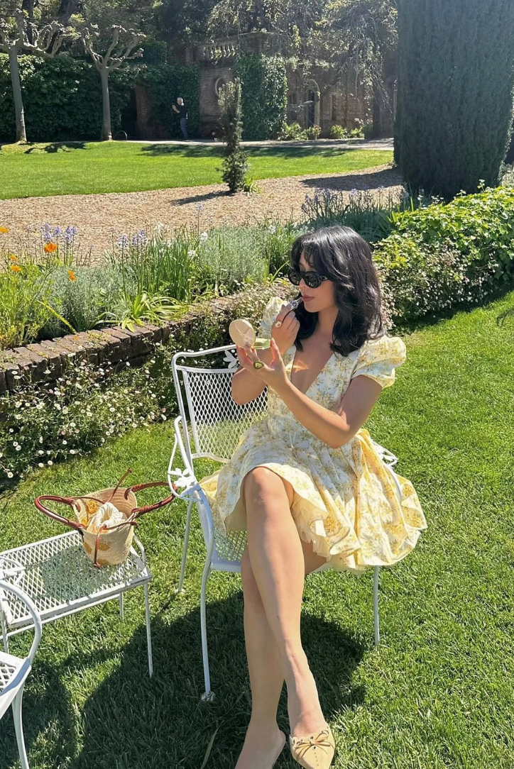 Vestido midi mujer con botones metálicos y manga larga