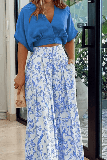 Conjunto Mujer y Pantalón Corto Estampado Tropical