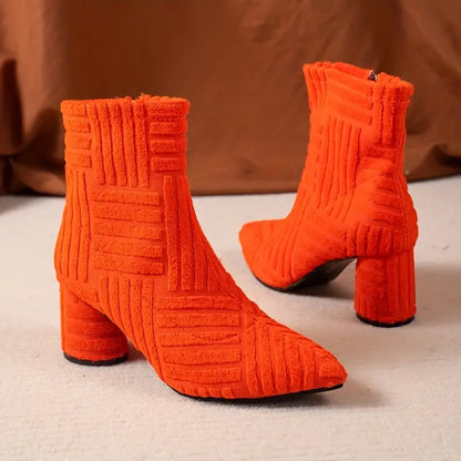 Botines Mujer de Tacón Grueso Diseño Monocromático